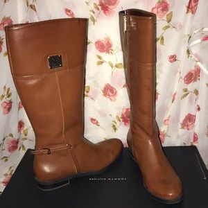 Nearly New Tommy Hilfiger Brown Boots 10 Worn 1 tm